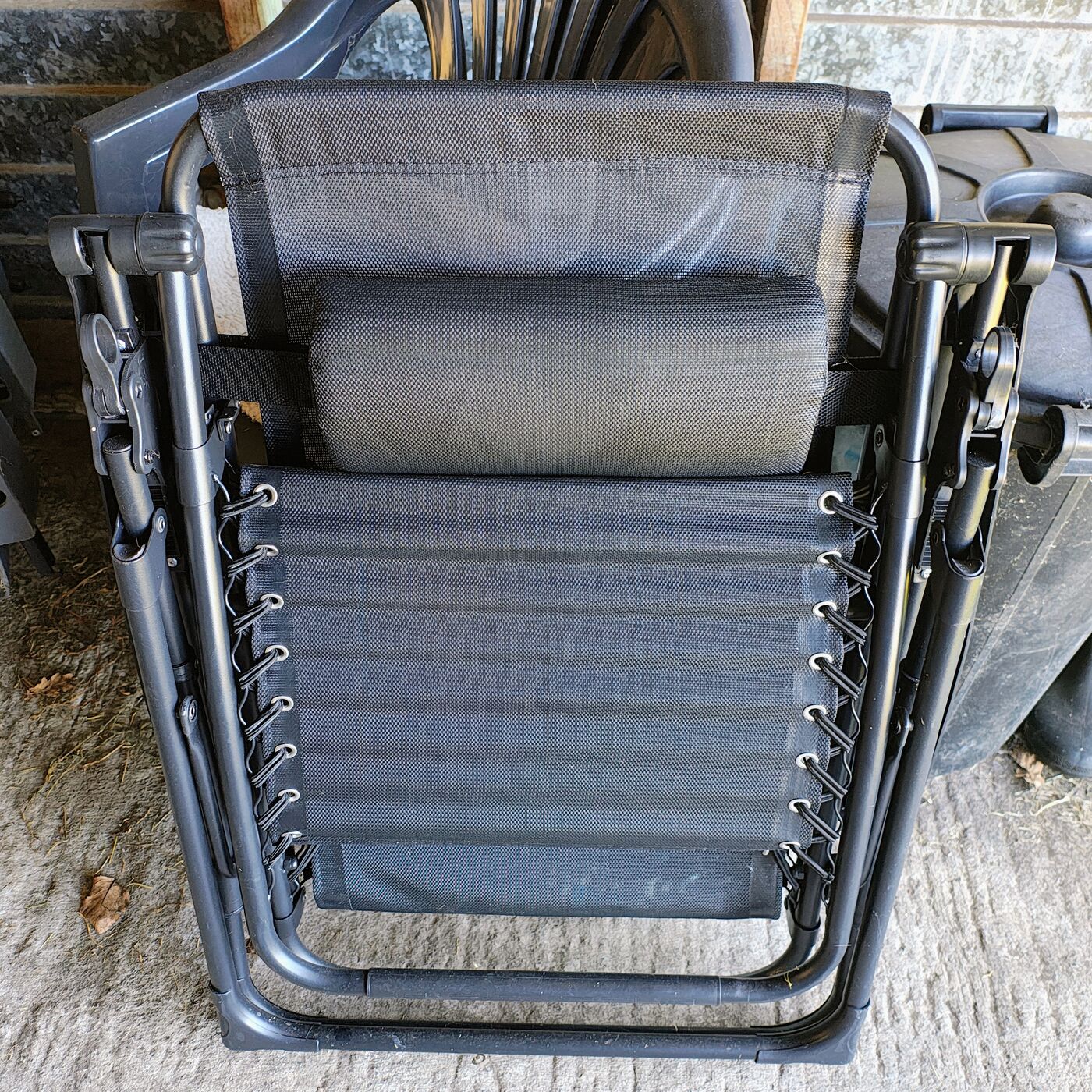 Zero Gravity Reclining Chair