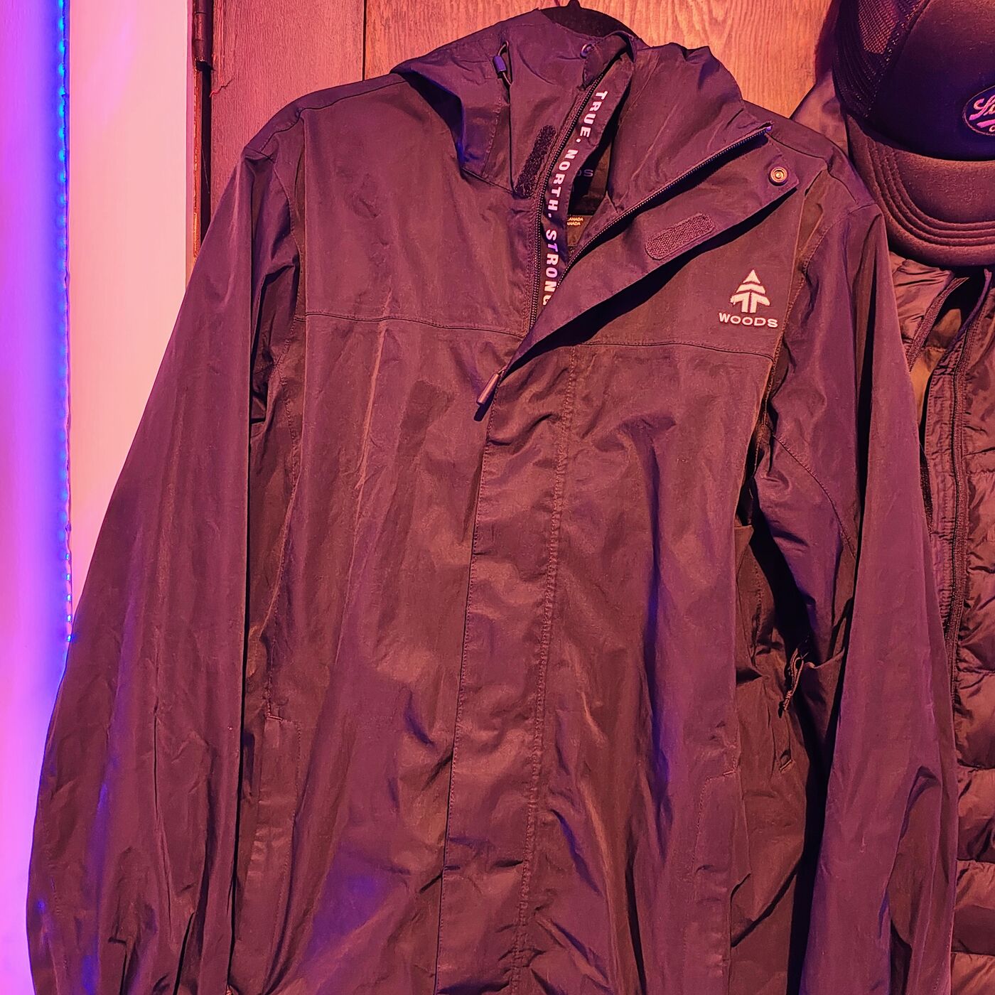 Woods Tabor 2.5L Men's Rain Jacket — Size Medium