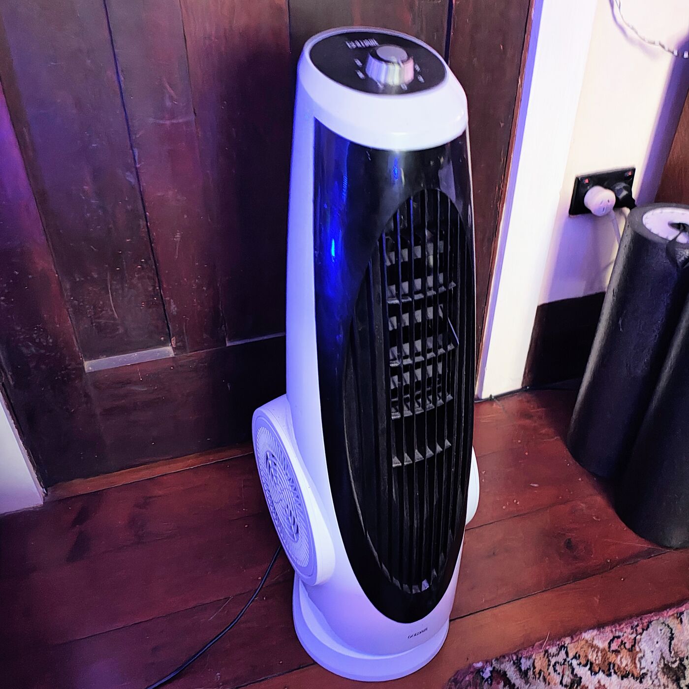 Click to enlarge Goldair GCTF330 Venti 80cm Tower Fan
