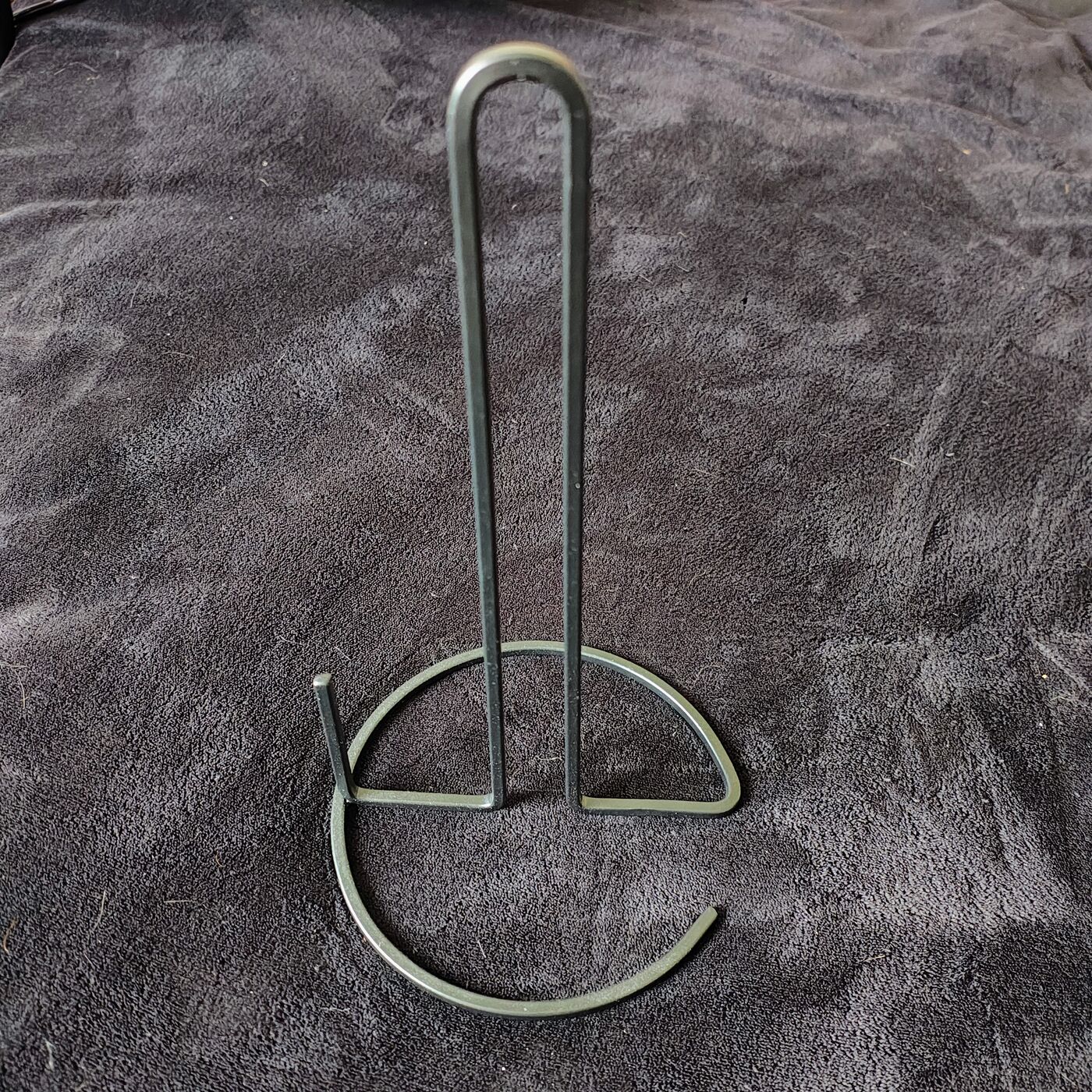 Living & Co Paper Towel Holder 32cm — Black
